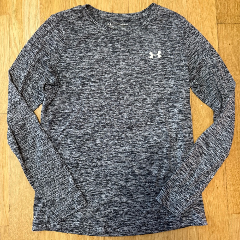 Women’s Under Armour Heathered Gray/Black Long Sleeve Top Dry fit Size Small